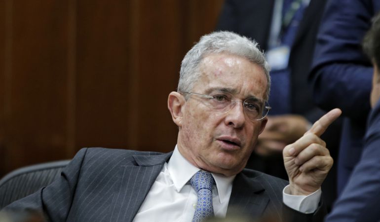 Propuesta Álvaro Uribe: Avanza posibilidad de otorgar prima extra a los trabajadores del país