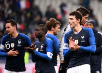 Francia derrotó a Uruguay y le propinó su cuarta derrota consecutiva