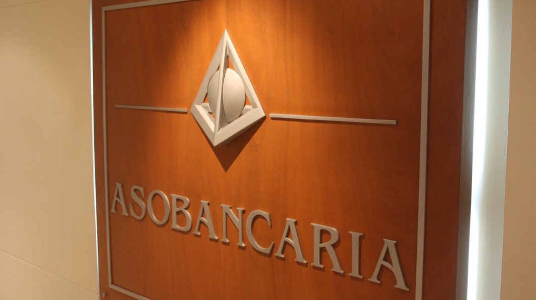 Asobancaria pide no creer en avisos que crean pánico económico