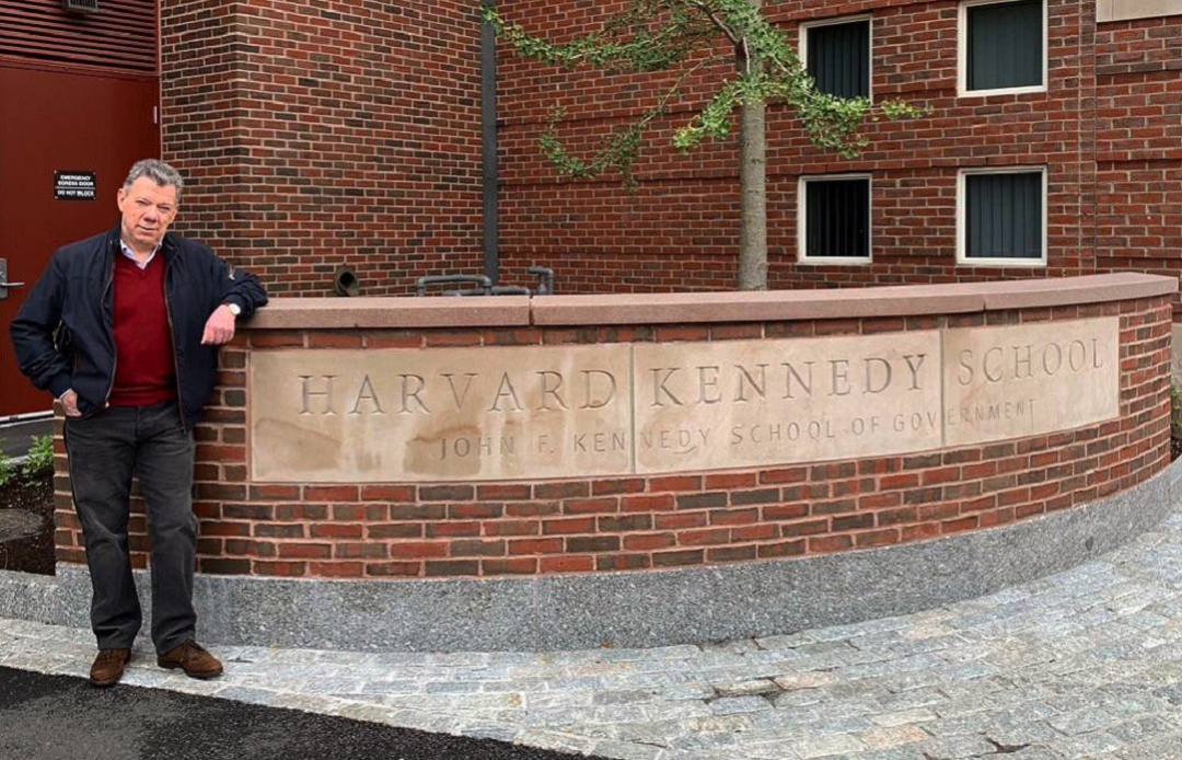 Proceso de Paz declaración Harvard: Lamento no haber podido unir a Colombia alrededor de la paz: Santos