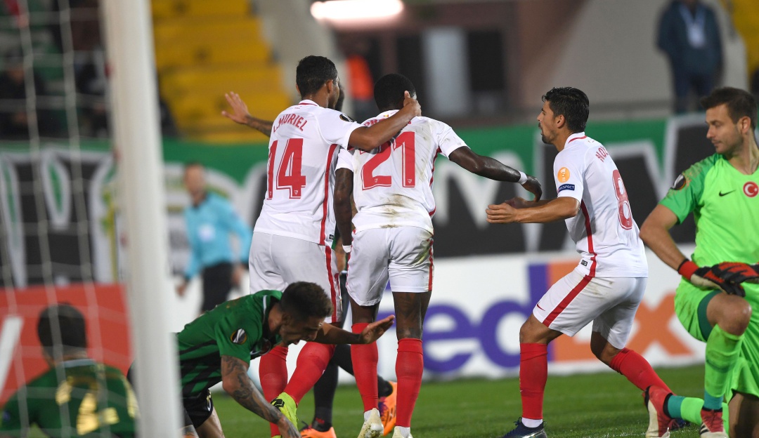 luis muriel sevilla: Luis Muriel y Sevilla se clasificaron a octavos de final por Copa del Rey
