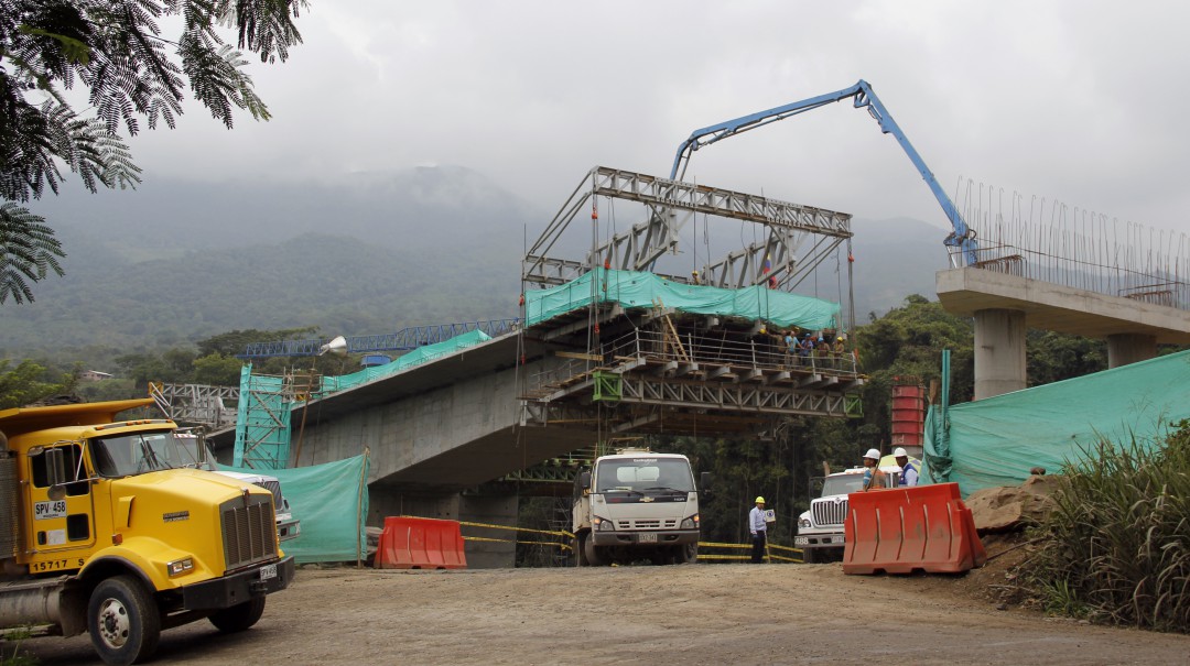 Más de 140 contratos de la Ruta del Sol en la lupa de la Fiscalía
