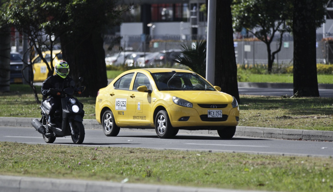 Usuarios de Cabify podrán pedir el servicio de Easy Tax: Se concreta alianza entre Cabify e Easy Taxi