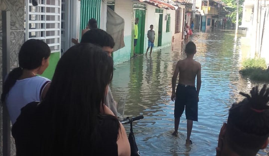 Inundaciones Cartago: Cinco barrios inundados por creciente del río La Vieja en Cartago Valle