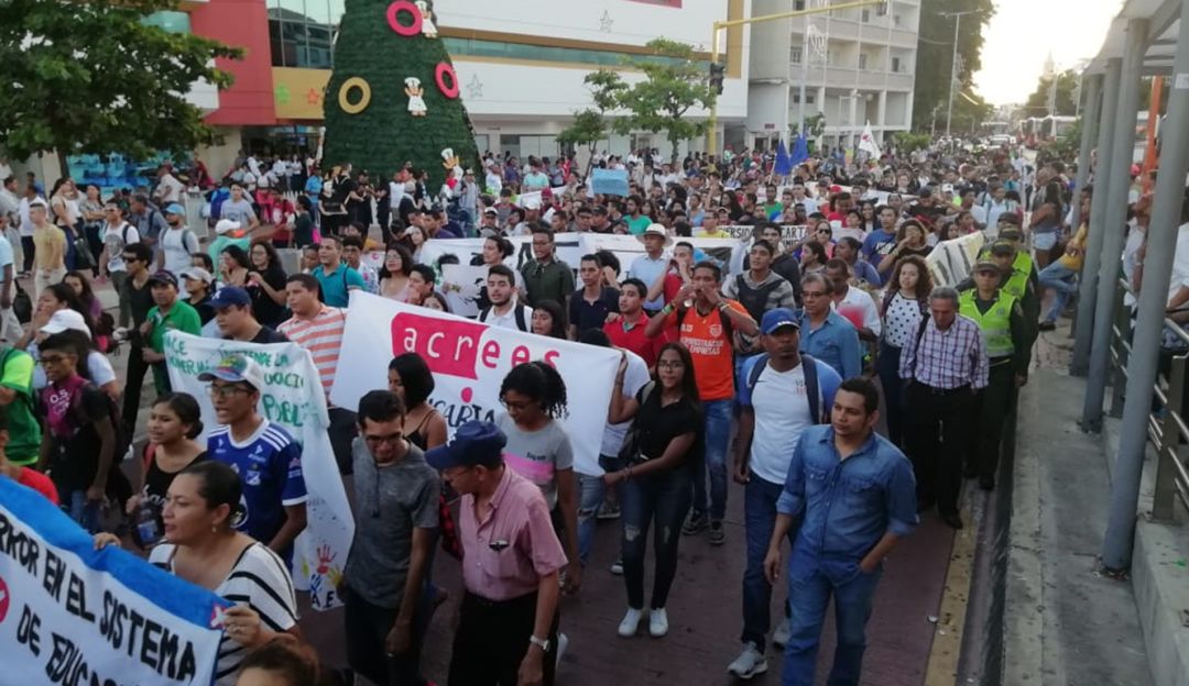Estudiantes universitarios de Cartagena marcharon por novena vez: Estudiantes universitarios de Cartagena marcharon por novena vez