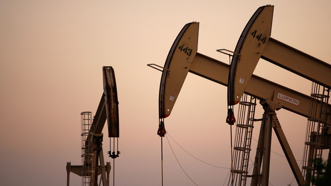 Precio del petróleo aumenta más del 4% en EE.UU. y Europa