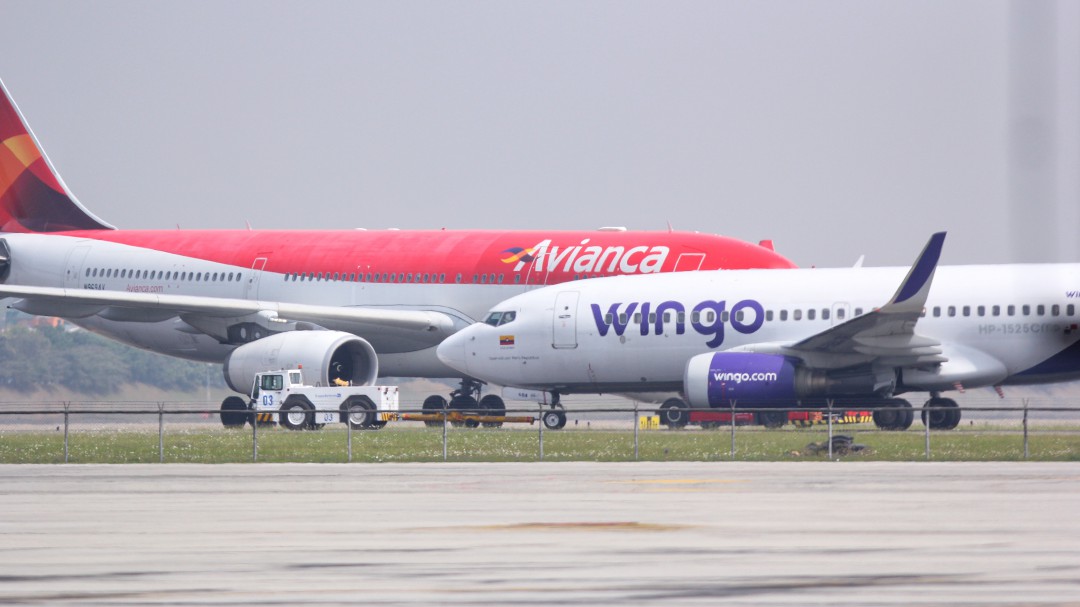 Error humano habría causado incidente de dos aviones en Cartagena