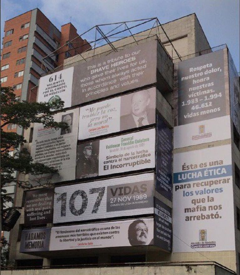 VÍCTIMAS; PABLO ESCOBAR; MÓNACO; MEDELLÍN: Forran con fotos de víctimas, fachada de edificio Mónaco