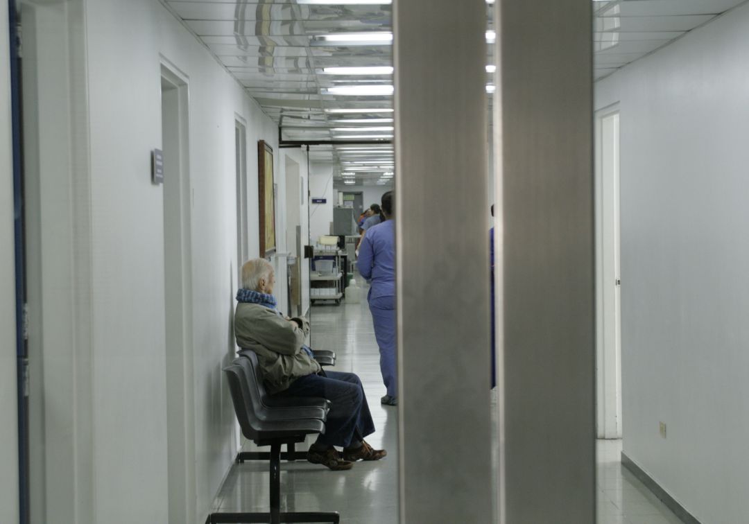 Gobierno estudia cierre de algunas EPS