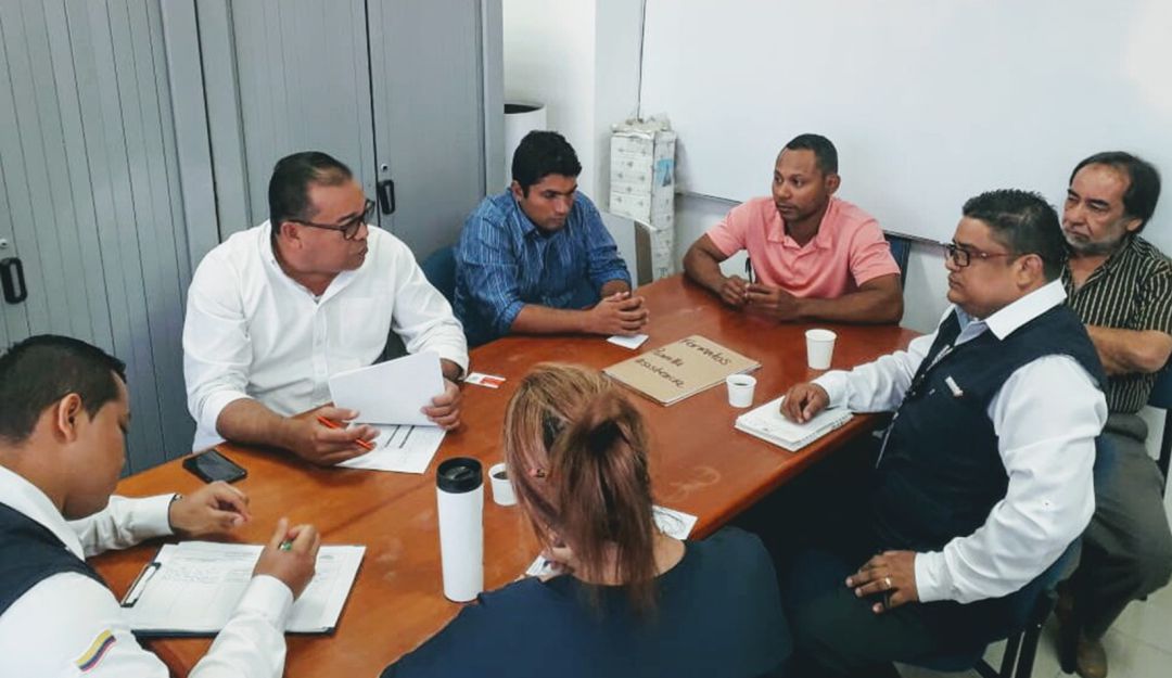 Migración analiza actividades ilegales de extranjeros en Transcaribe: Migración analiza actividades ilegales de extranjeros en Transcaribe
