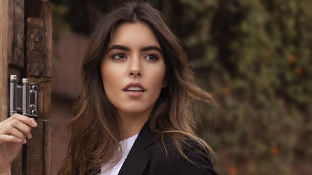 Paulina Vega impresiona cantando en una plaza de Cartagena