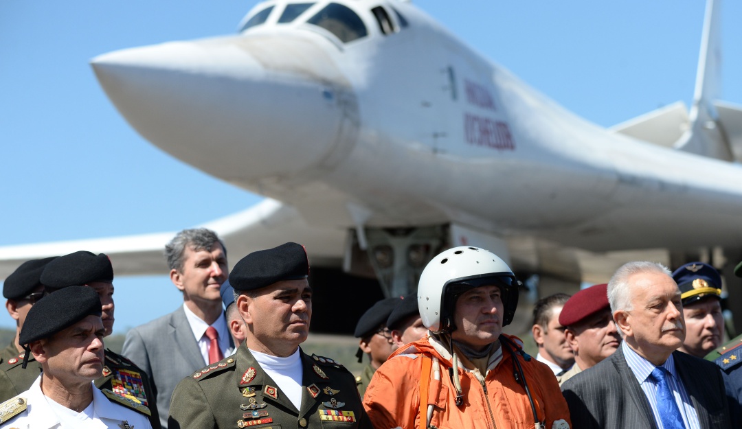 Aviones Rusos en Venezuela: Gobierno no sabe “cuál es el juego de Venezuela” con aviones rusos