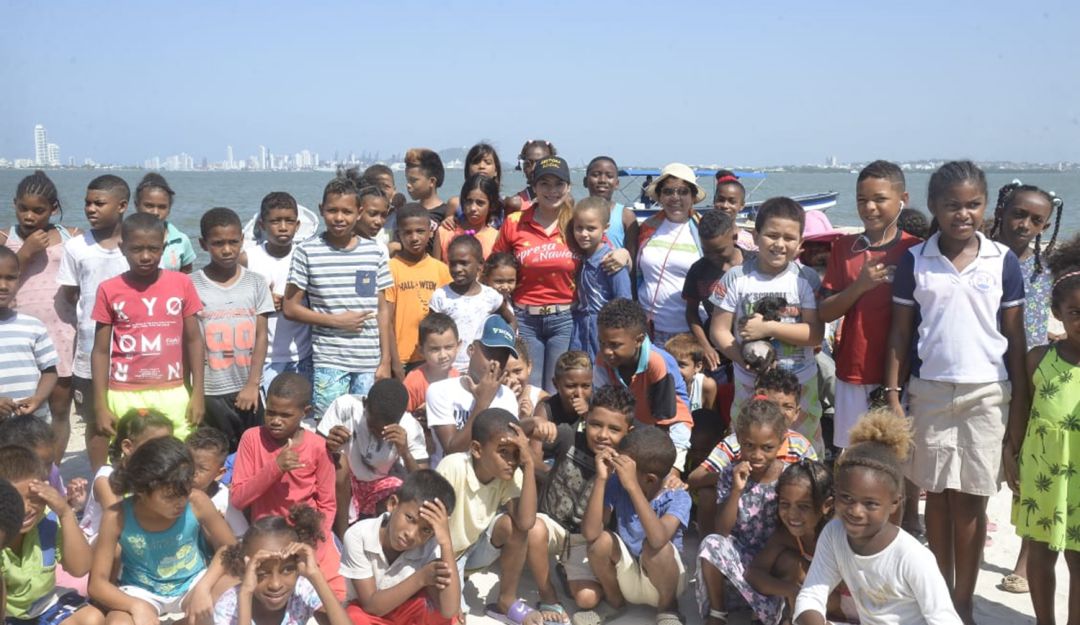 Urna móvil de "Sorpresa de Navidad" recorrió zona insular de Cartagena: Urna móvil de "Sorpresa de Navidad" recorrió zona insular de Cartagena