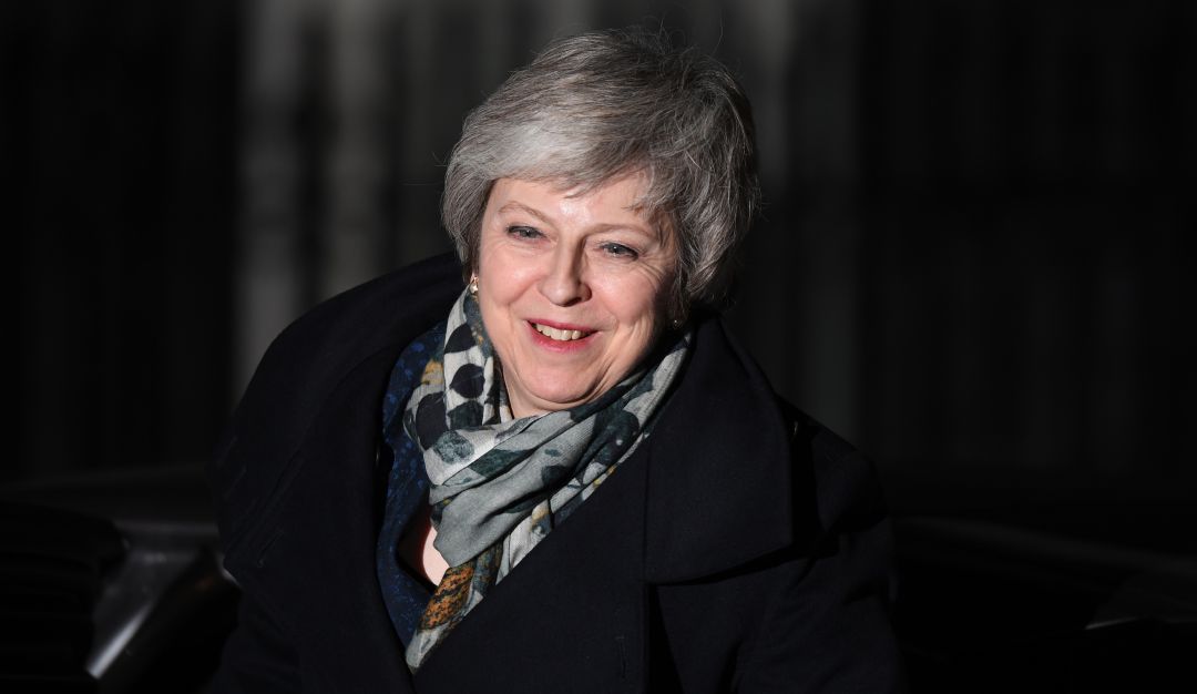 Primera ministra británica: May confirma que seguirá con el "trabajo" de materializar el "Brexit"