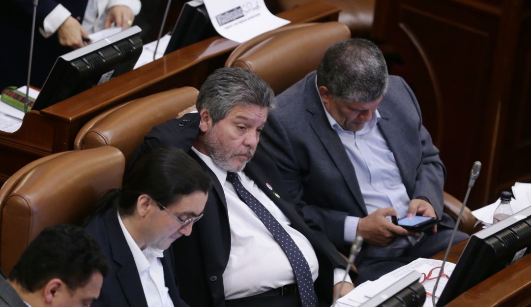 Se hunde posibilidad de revivir órdenes de captura a Farc