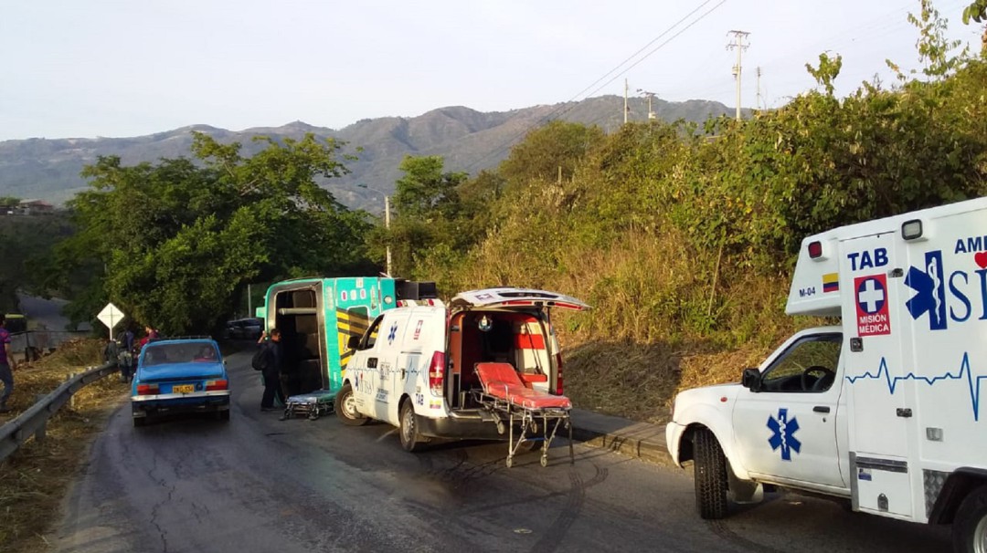 Se volcó un bus con trabajadores en la vía Girón- Zapatoca