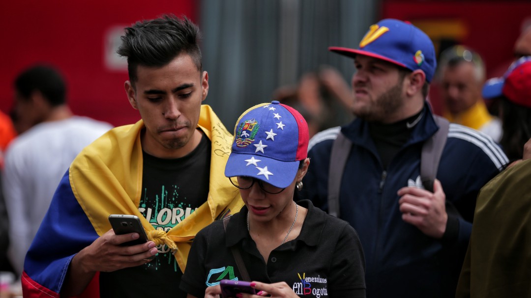 Maduro y los chinos espían a los venezolanos con el Carné de la Patria