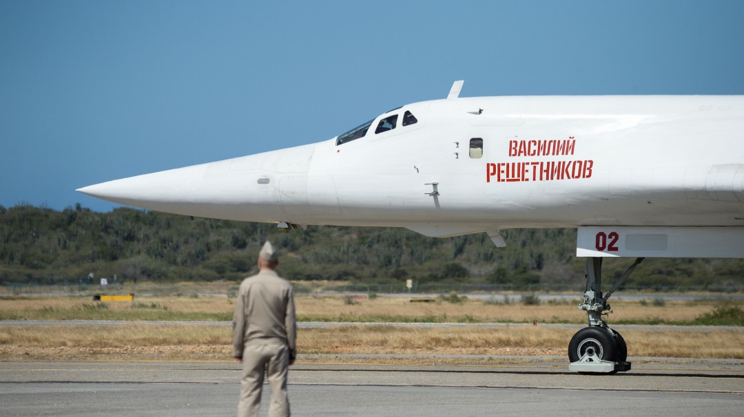 Aviones militares rusos abandonan Venezuela