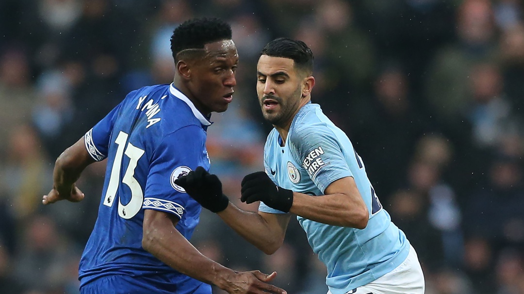 Con Mina, Everton cayó ante el Manchester City