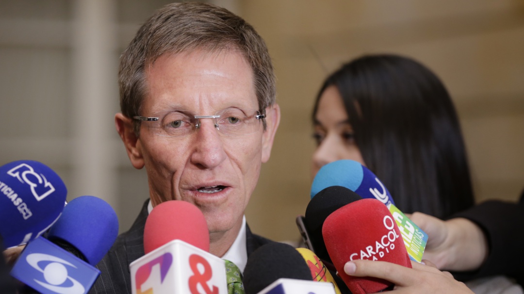 Gobierno da $ 8.000 millones para proyectos productivos de exguerrilleros