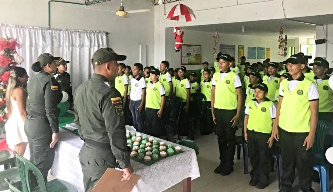 76 menores de Turbana graduados de policías cívicos infantiles y juveniles: 76 menores de Turbana graduados de policías cívicos infantiles y juveniles