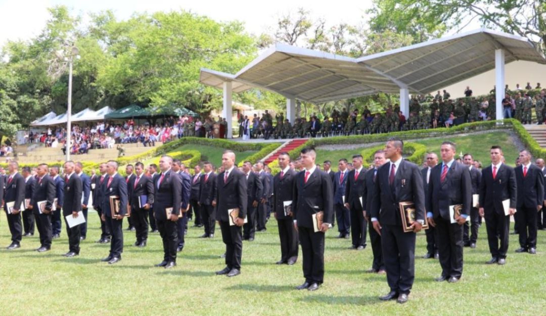 248 SOLDADOS PROFESIONALES VOLVIERON A LA VIDA CIVIL BUCARAMANGA: Se van luego de 20 años de guerra