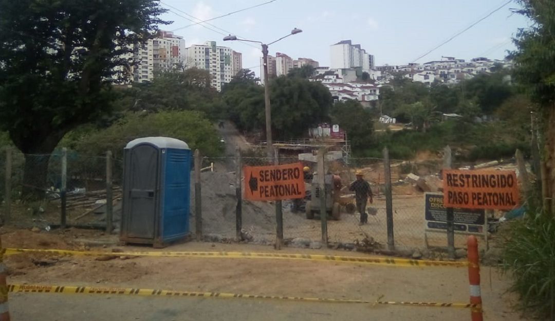 Habitantes ubicados cerca del intercambiador Fátima, se están quejando: Líderes hablan de suspensión de obras en intercambiador de Fátima