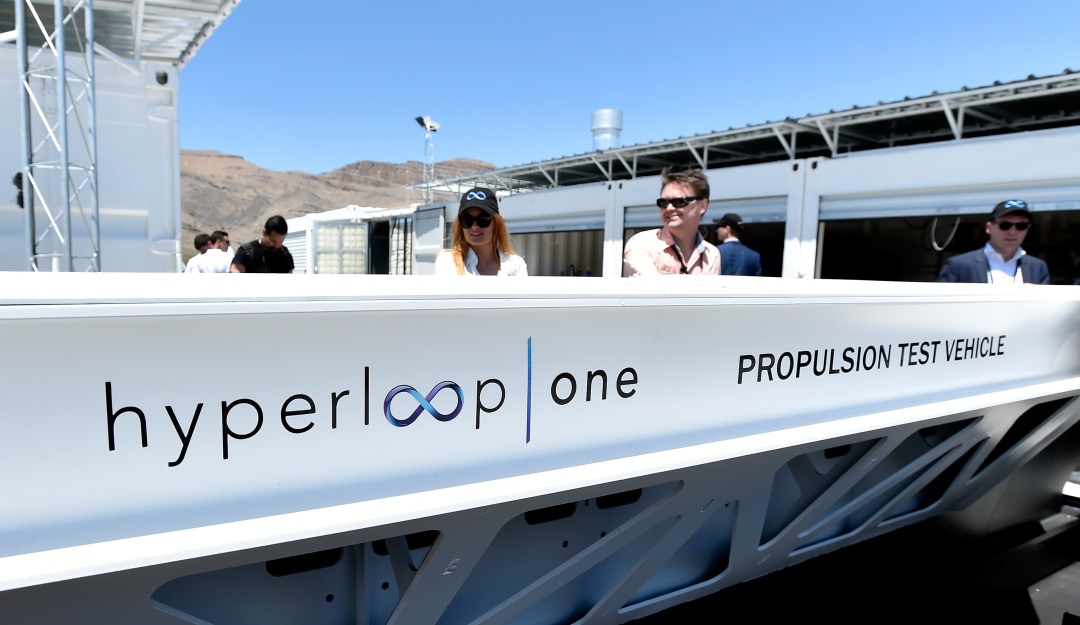 Primer tramo del Hyperloop: A 240 kilómetros por hora podrá evitar los largos trancones de las ciudades