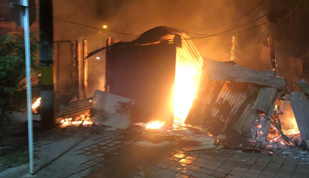 INCENDIO, ANTIOOQUIA, CASAS, LOCALES, MARINILLA, APARTADÓ, BOMBEROS: Dos incendios quemaron ocho locales y una vivienda en Apartadó y Marinilla