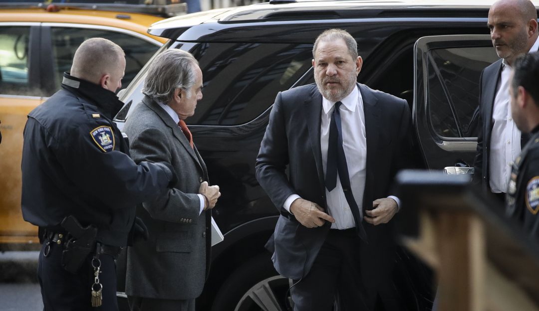Juez mantiene el caso contra el productor de cine Harvey Weinstein
