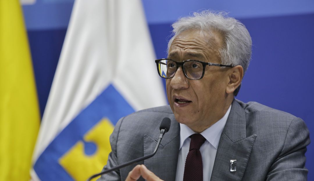 Renuncia director Medicina Legal: Denunciarán al director de Medicina Legal