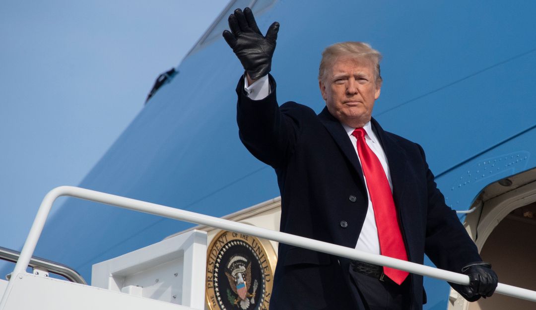 Donald Trump: Trump hace visita sorpresa a las tropas en Irak