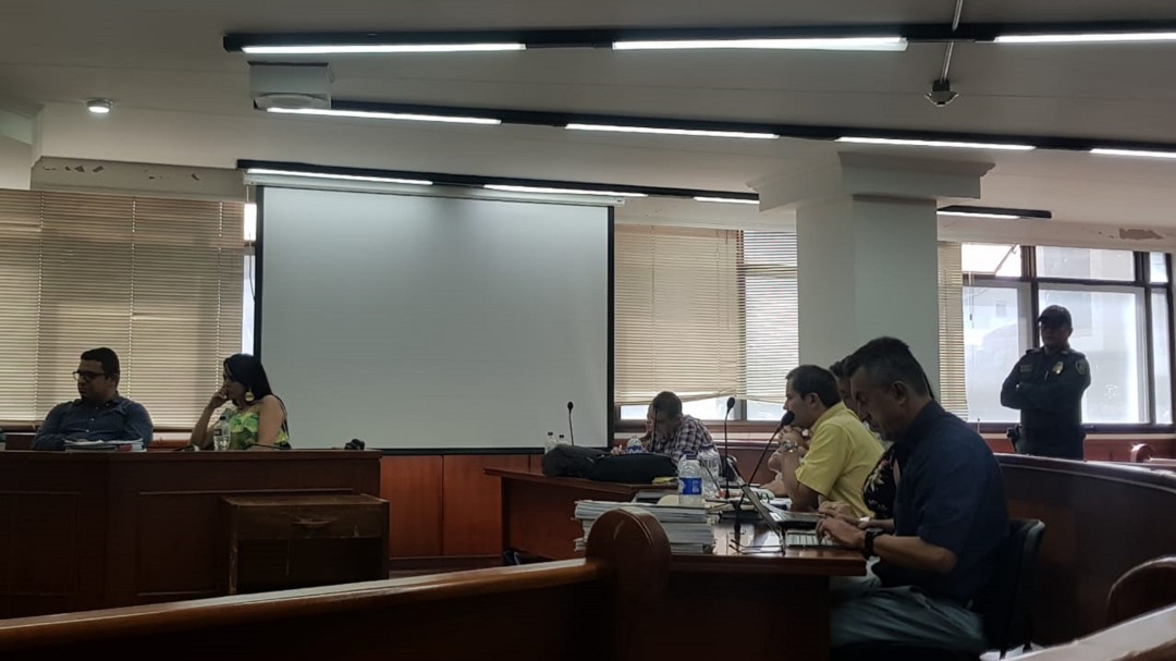 Ex funcionarios dejados en libertad siguen vinculados al proceso: Juez