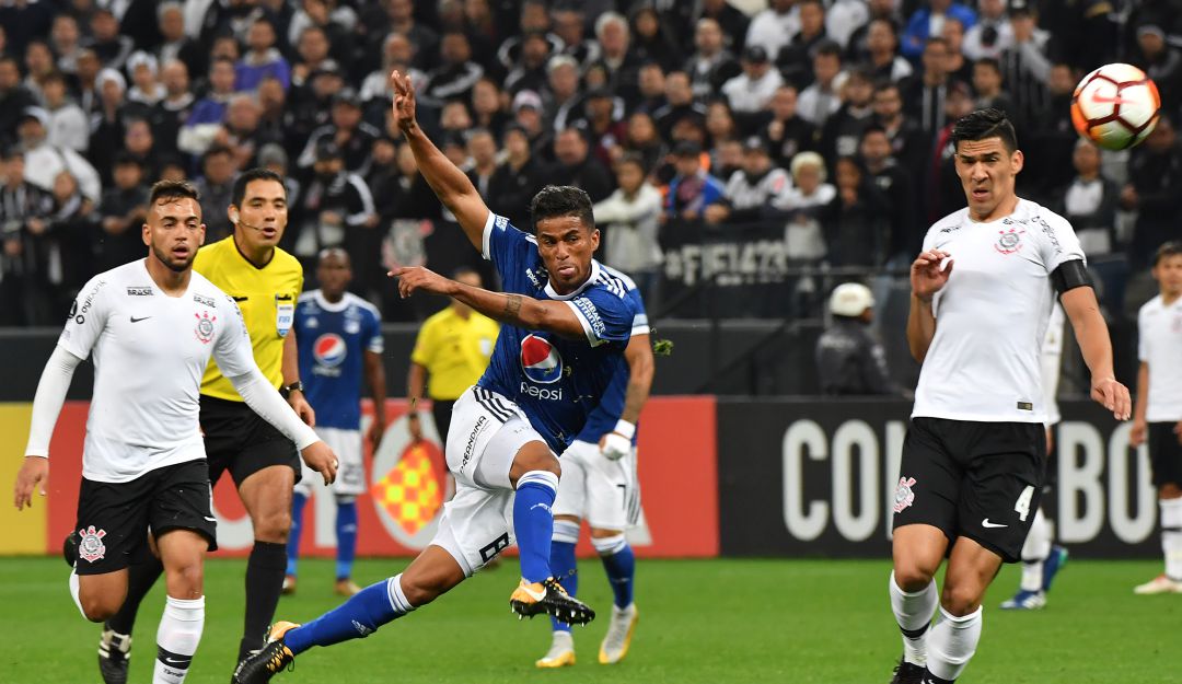 cesar carrillo corinthians: El golazo de César Carrillo a Corinthians, nominado a mejor gol del año