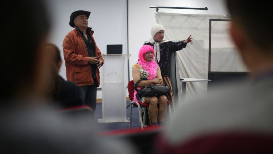 Historia de Adrián Cárcel Modelo: “La cárcel obliga a crear nuevas formas de teatro” Historia de Adrián Cárcel Modelo: “La cárcel obliga a crear nuevas formas de teatro”