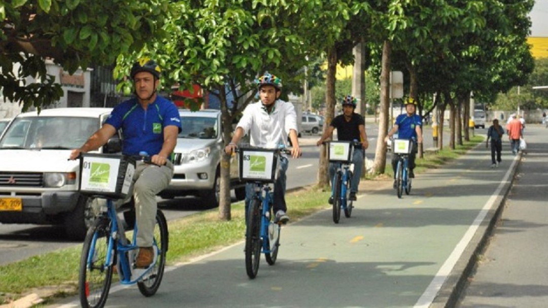 "Las ciclorrutas en Medellín se convirtieron en parqueaderos": ciclistas