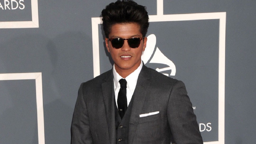 La alta suma de dinero que gastó Bruno Mars en relojes de lujo