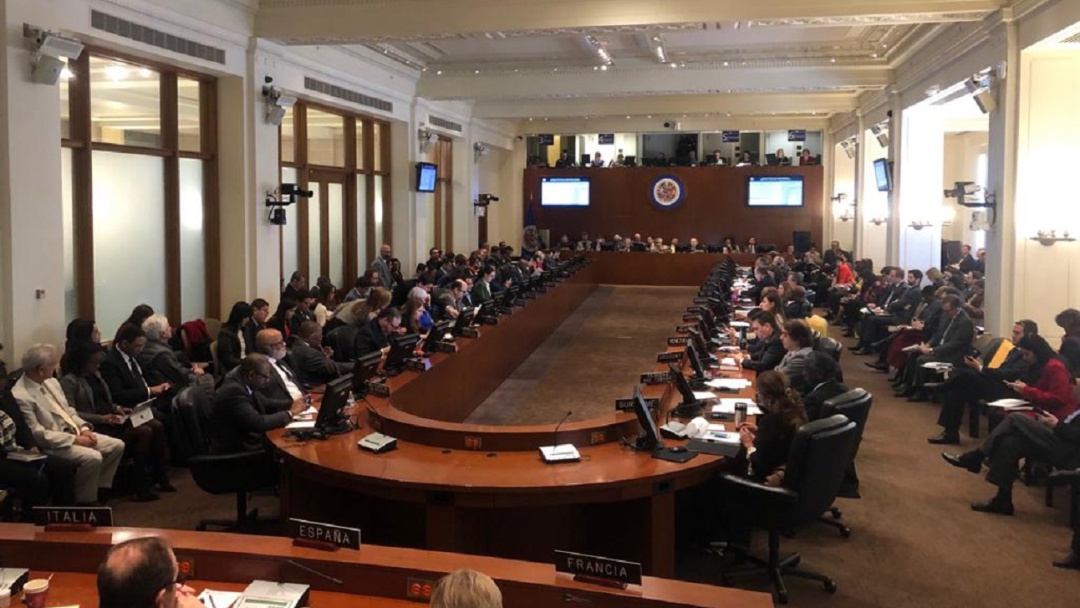 OEA aprueba resolución que desconoce el nuevo mandato de Maduro