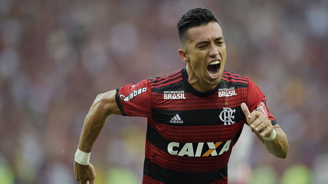 ¡Doblete al Ajax! Uribe anotó los primeros goles de Flamengo en 2019