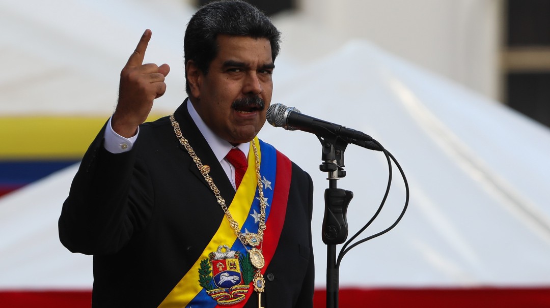 Maduro desestima acciones del Parlamento y las califica como show