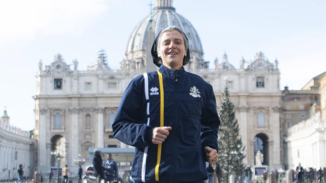 Vaticano crea equipo atlético de monjas y sacerdotes para alcanzar el cielo
