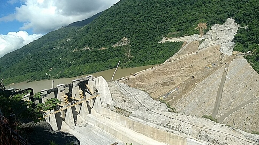 El miércoles se cerrará primera compuerta de la casa de máquinas