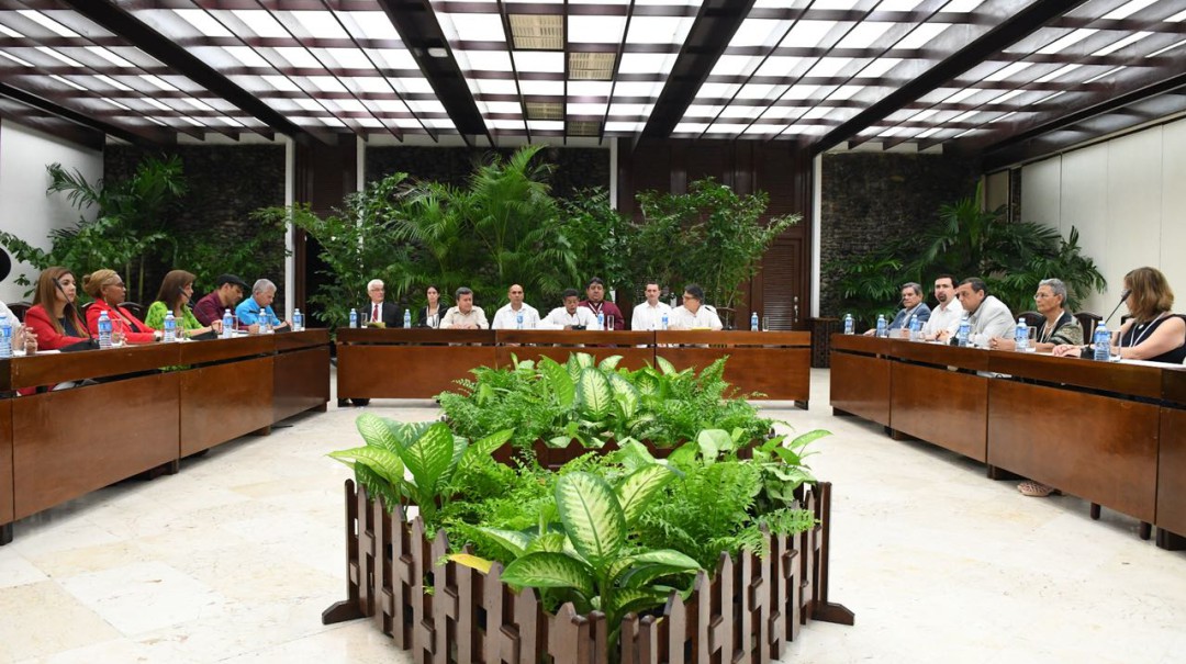 Eln insiste en un cese al fuego bilateral con el Gobierno