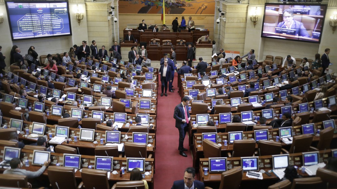 Congreso respalda decisión de mantener relaciones con Venezuela