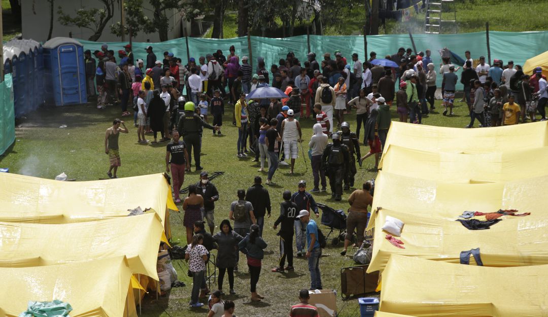 Crisis en Venezuela: Venezolanos salen hoy del campamento en Bogotá