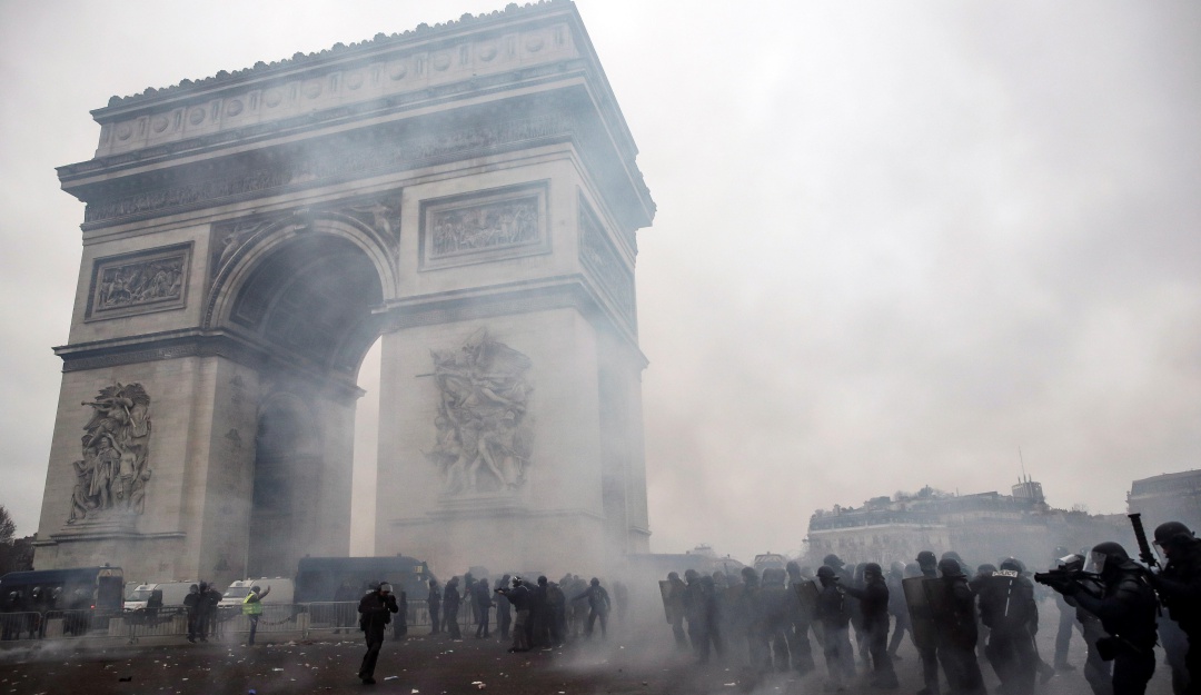 Explosión en Parrís: Activaron canales de asistencia para afectados por explosión en París