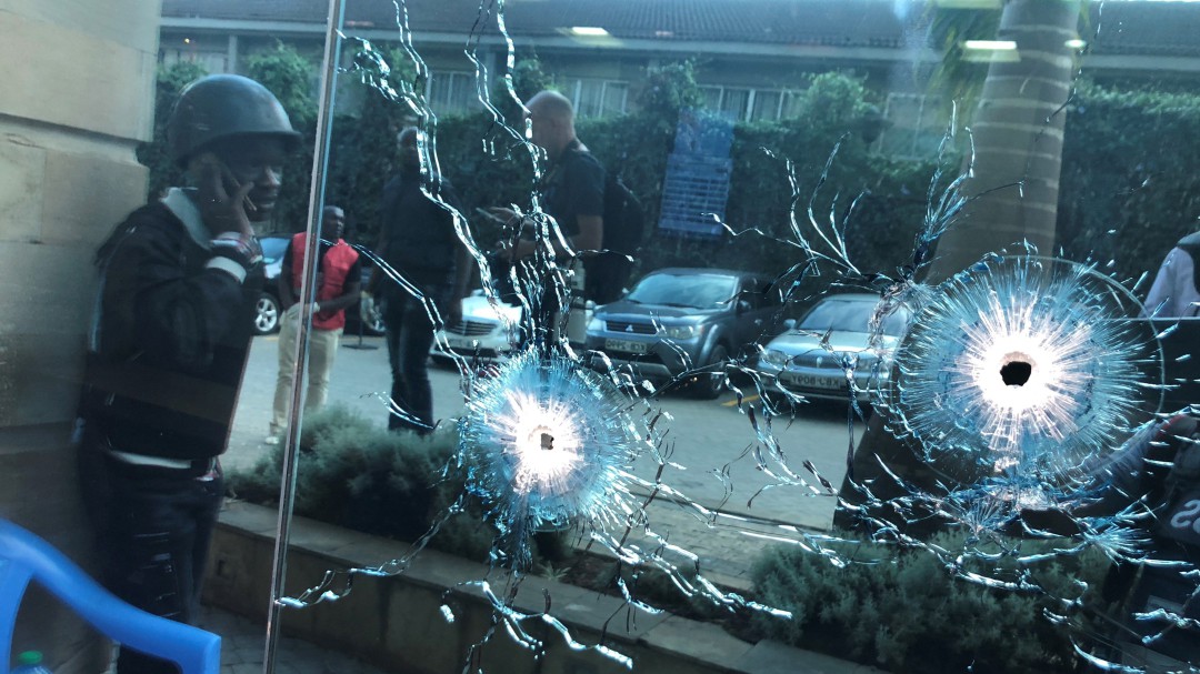 Ataque con explosiones y tiroteo en un hotel de Kenia