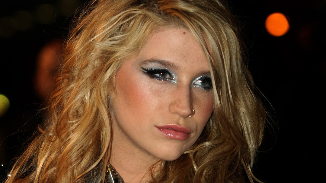La sorprendente foto de Kesha sin maquillaje