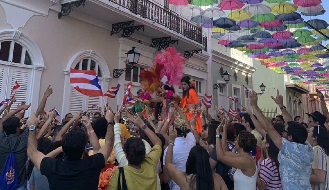 .Bad Bunny y Jimmy Fallon alborotan las calles de Puerto Rico.