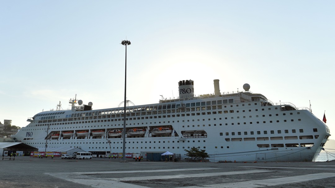 Tragedia en crucero: Muere internar ingresar ventana de su habitación